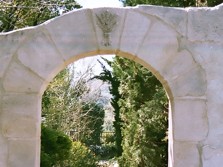 Arch Garden